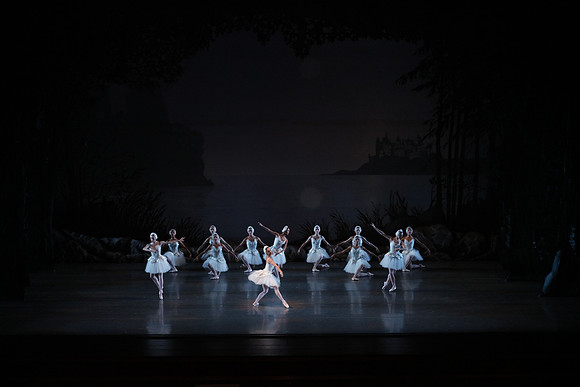 20151022_MCB_Swan_Lake_DR_Arsht__75A8179