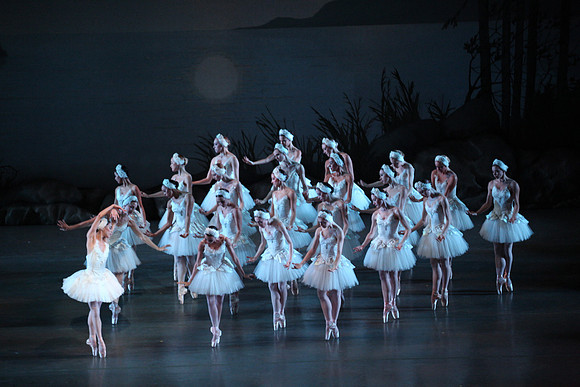 20151114_Swan_Lake_George_Balanchine_Kravis_IMG_6530
