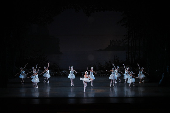 20151022_MCB_Swan_Lake_DR_Arsht__75A8145