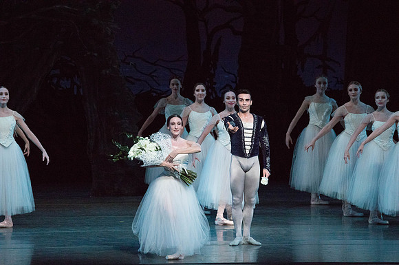 20161022_MCB_Giselle_Act2_2Cast_Tricia_Arsht_73A1024-2