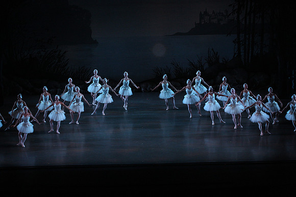 20151114_Swan_Lake_George_Balanchine_Kravis_IMG_6603