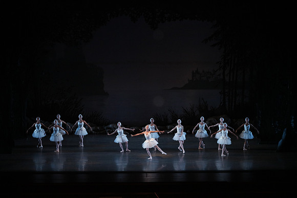 20151022_MCB_Swan_Lake_DR_Arsht__75A8113