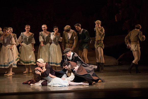 20161022_MCB_Giselle_Act1_2Cast_Tricia_Arsht_73A9411
