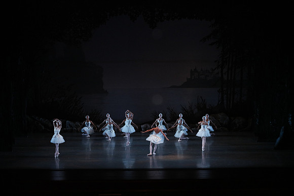 20151022_MCB_Swan_Lake_DR_Arsht__75A8207