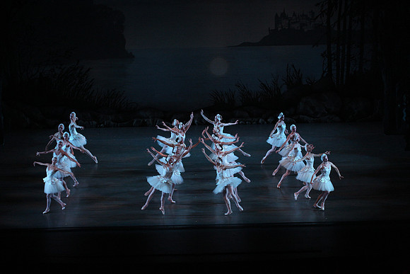 20151114_Swan_Lake_George_Balanchine_Kravis_IMG_6574