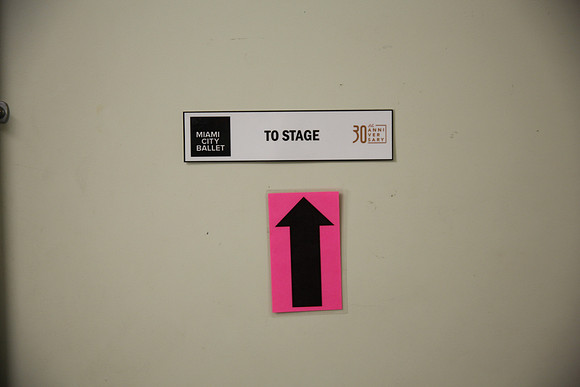 20151025_MCB_Back_Stage_2Cast_Arsht_IMG_7506