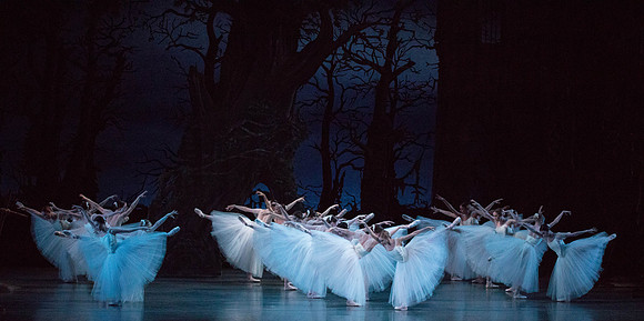 20161022_MCB_Giselle_Act2_2Cast_Tricia_Arsht_73A0086