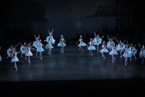 20151114_Swan_Lake_George_Balanchine_Kravis_IMG_6600