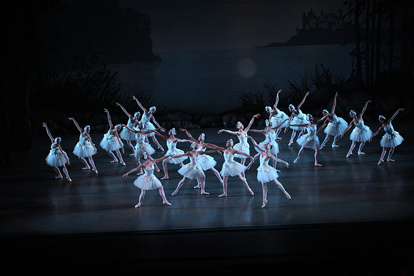 20151114_Swan_Lake_George_Balanchine_Kravis_IMG_6639