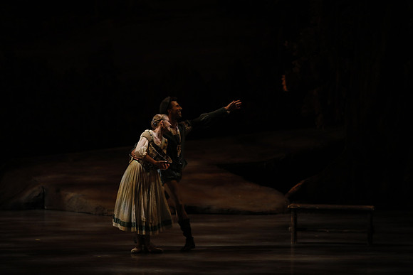 20161023_MCB_Giselle_Act1_3Cast_Jennifer_Laurent_Arsht__73A1347