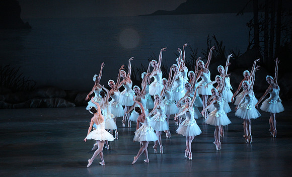 20151114_Swan_Lake_George_Balanchine_Kravis_IMG_6535