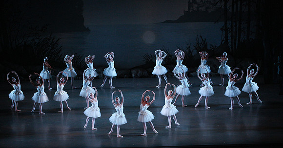 20151114_Swan_Lake_George_Balanchine_Kravis_IMG_6731