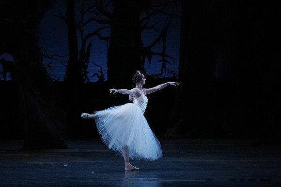 20161023_MCB_Giselle_Act2_3Cast_Jennifer_Laurent_Arsht__73A4969