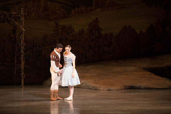 20161022_MCB_Giselle_Act1_2Cast_Tricia_Arsht_Arsht_73A5756