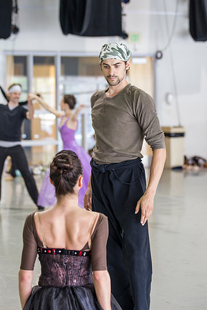 7023_DG_Rehersal_IN_THE_NIGHT_Villella_Sosennko_Renno_Miami_City_Ballet_FL_AL1B8222.1