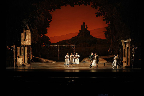 20161020_MCB_Giselle_Act1_2Cast_DR_No Makeup_Arsht_75A0017