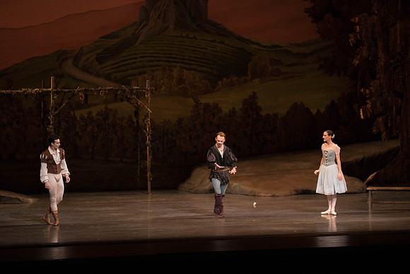 20161022_MCB_Giselle_Act1_2Cast_Tricia_Arsht_Arsht_73A5996