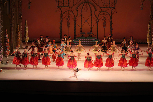20141229_Nutcracker_WPB_Bows_CG3P4597