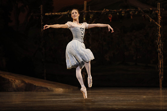20161020_MCB_Giselle_Act1_DRDA_Arsht_73A3456