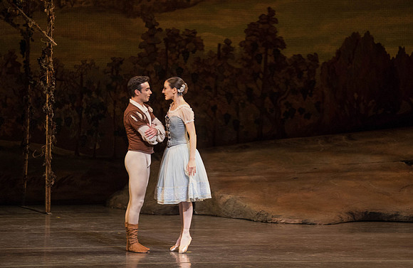 20161022_MCB_Giselle_Act1_2Cast_Tricia_Arsht_Arsht_73A5752