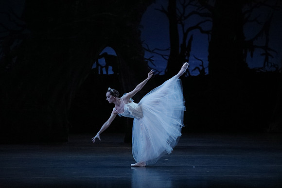 20161023_MCB_Giselle_Act2_3Cast_Jennifer_Laurent_Arsht__73A4966