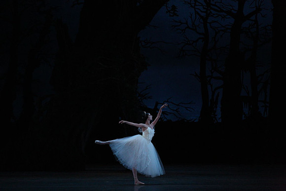 20161020_MCB_Giselle_Act2_DRNN_Arsht_9C7C0114