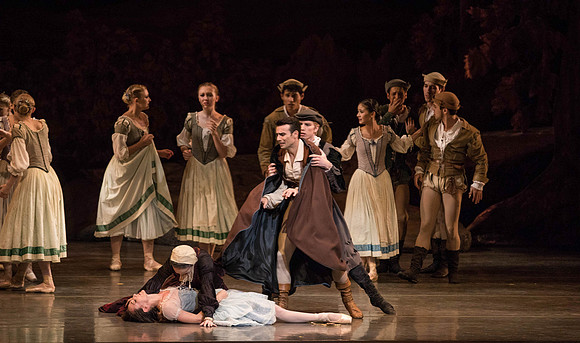 20161022_MCB_Giselle_Act1_2Cast_Tricia_Arsht_73A9425