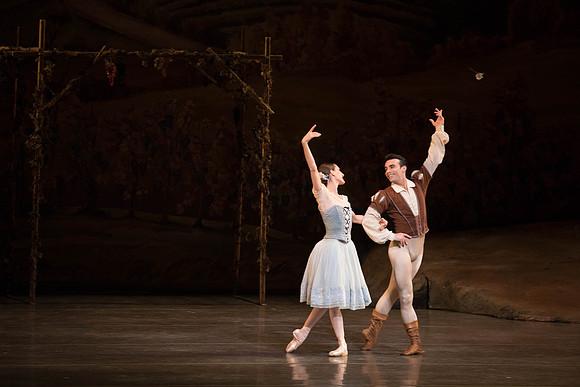 20161022_MCB_Giselle_Act1_2Cast_Tricia_Arsht_Arsht_73A5900
