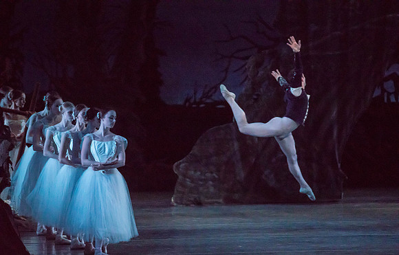 20161022_MCB_Giselle_Act2_2Cast_Tricia_Arsht_73A0581