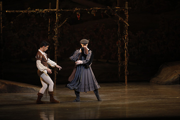 20161023_MCB_Giselle_Act1_3Cast_Jennifer_Laurent_Arsht__73A1422