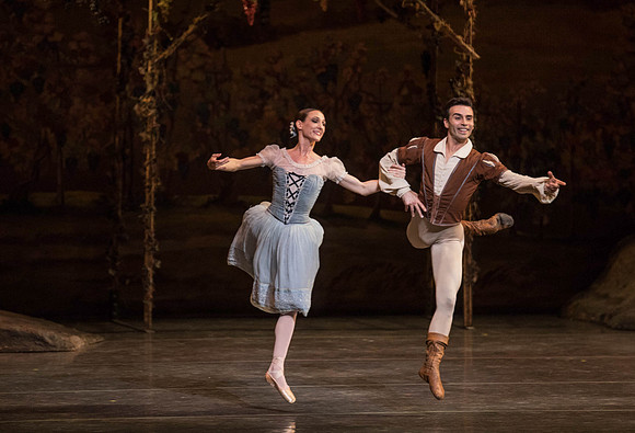 20161022_MCB_Giselle_Act1_2Cast_Tricia_Arsht_Arsht_73A5913