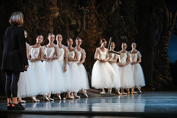 20161020_MCB_Giselle_2Cast_Act2_no Makeup_DRDA_Arsht_73A1516