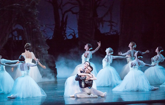 20161022_MCB_Giselle_Act2_2Cast_Tricia_Arsht_73A0821