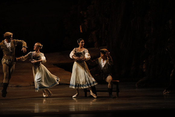 20161023_MCB_Giselle_Act1_3Cast_Jennifer_Laurent_Arsht__73A1365