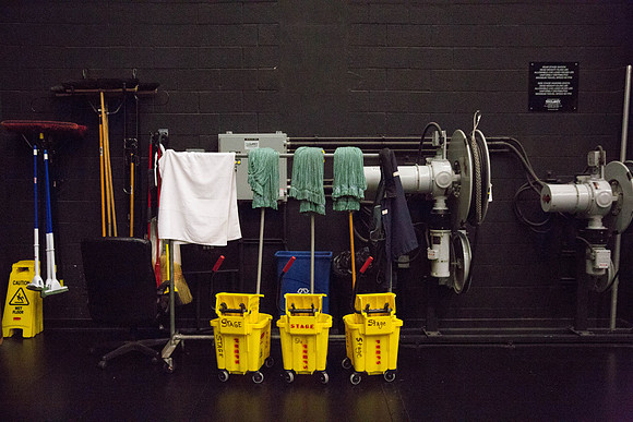 20161022_MCB_Giselle_Props_backstage_Arsht9C7C0183