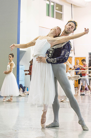 20161013_MCB_Giselle_Act1_Rehersal_Studio9C7C0054