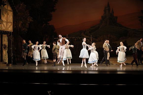 20161020_MCB_Giselle_2Cast_Act1_no Makeup_DRDA_Arsht_73A0079
