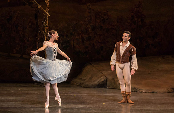 20161022_MCB_Giselle_Act1_2Cast_Tricia_Arsht_Arsht_73A5787