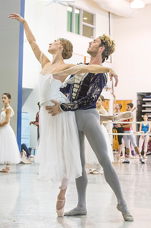 20161013_MCB_Giselle_Act1_Rehersal_Studio9C7C0052