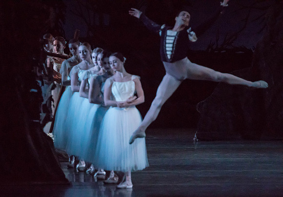 20161022_MCB_Giselle_Act2_2Cast_Tricia_Arsht_73A0454