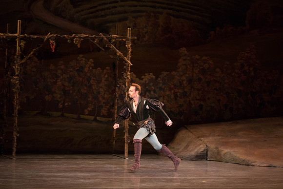 20161022_MCB_Giselle_Act1_2Cast_Tricia_Arsht_Arsht_73A5576