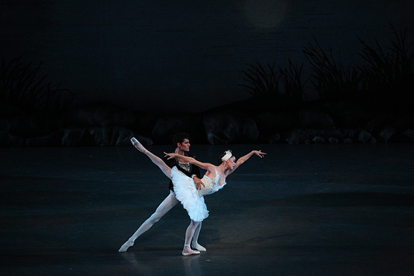 20151114_Swan_Lake_George_Balanchine_Kravis_IMG_6812
