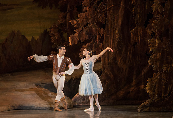 20161022_MCB_Giselle_Act1_2Cast_Tricia_Arsht_Arsht_73A6331