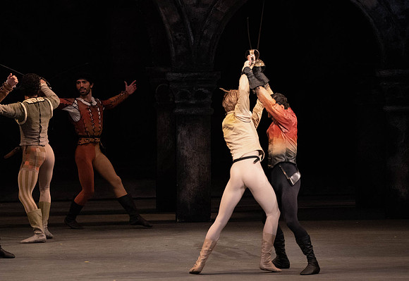 20221023_Romeo_And_Juliet_3Cast__DSC4789