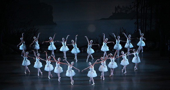 20151114_Swan_Lake_George_Balanchine_Kravis_IMG_6589