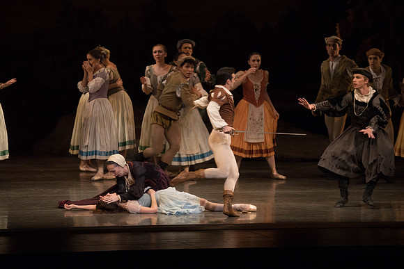 20161022_MCB_Giselle_Act1_2Cast_Tricia_Arsht_73A9365