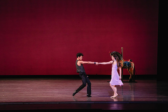 20170112_Carousel_Pas_de_Deux_Wide_DR_MCB_Arsht_9C7C3393
