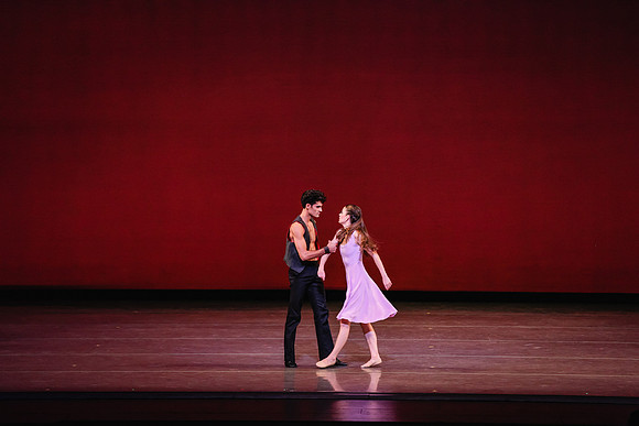 20170112_Carousel_Pas_de_Deux_Wide_DR_MCB_Arsht_9C7C3476