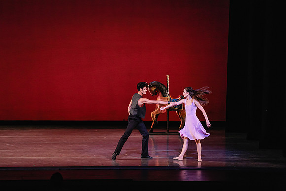 20170112_Carousel_Pas_de_Deux_Wide_DR_MCB_Arsht_9C7C3483