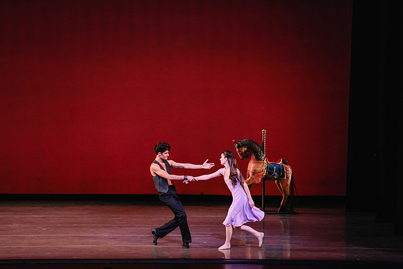 20170112_Carousel_Pas_de_Deux_Wide_DR_MCB_Arsht_9C7C3486